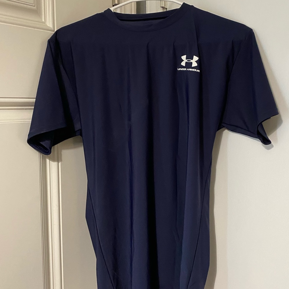 Navy blue short sleeve under armor shirt